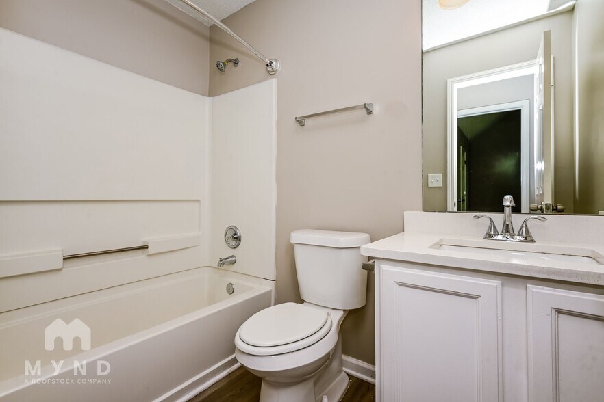 Building Photo - 2238 Waters Run