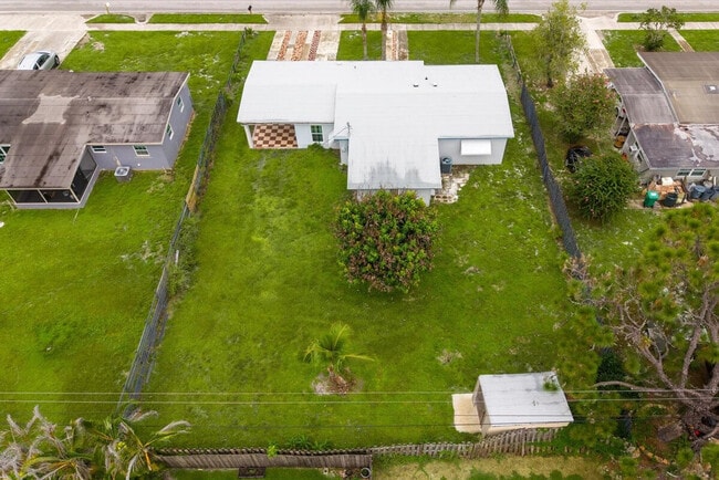 Building Photo - 128 SE Prima Vista Blvd