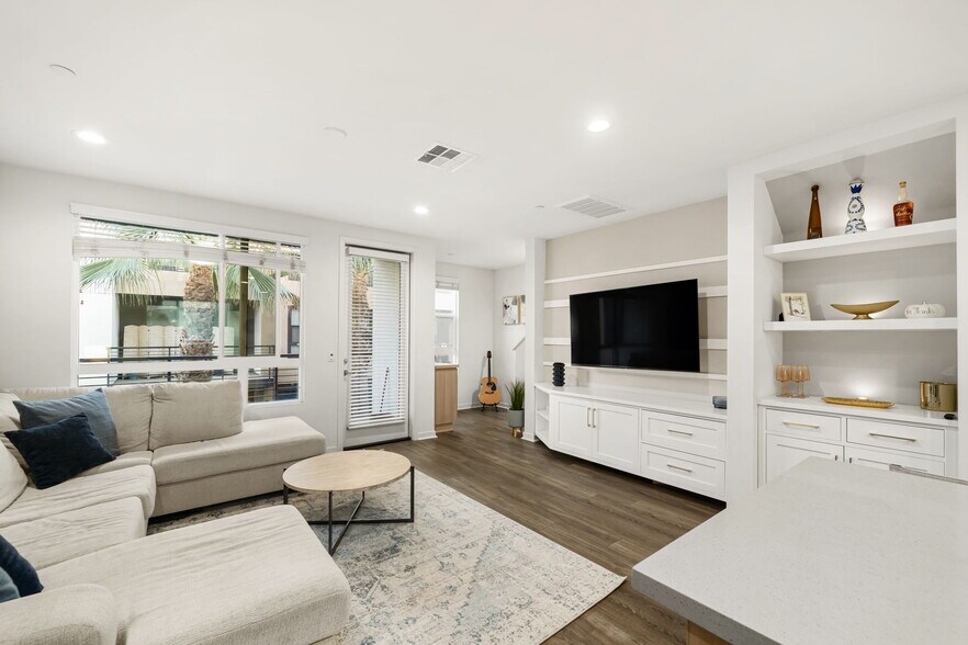 Building Photo - 2874 N Glassell St