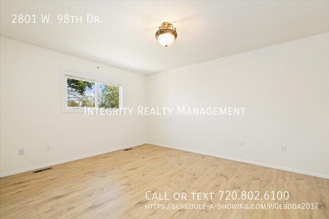 Building Photo - 2801 W 98th Dr