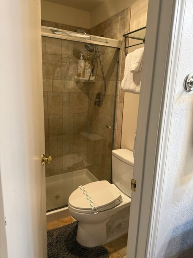 Building Photo - Centrally located townhouse in Incline Village