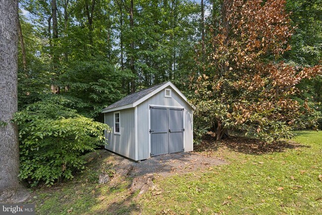 Building Photo - 10709 Shadowglen Trail