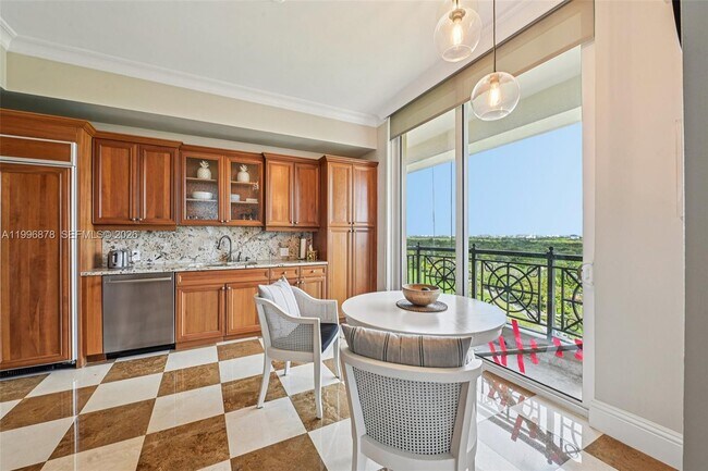 Building Photo - 626 Coral Wy