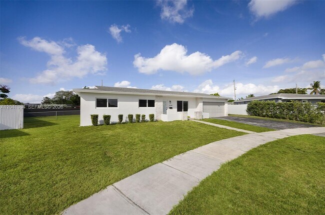 Building Photo - 10340 SW 157th St