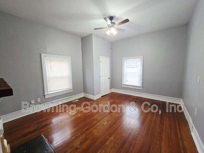 Building Photo - 1705 11th Ave N