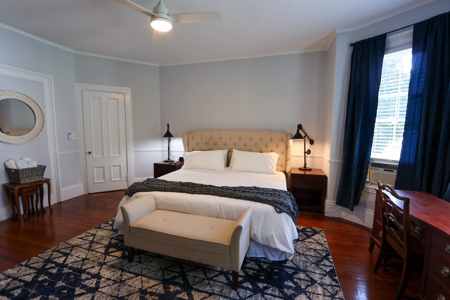 Building Photo - 39 Cypress St