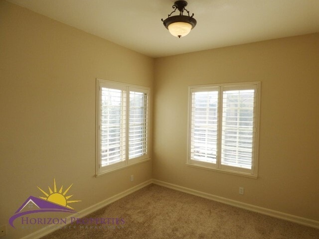 Building Photo - Modern Three-story 5 Bed 3.5 Bath 2,601 sqft Fair Oaks Home