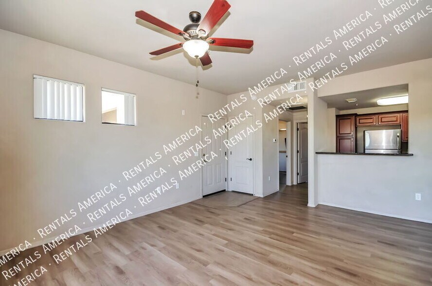 Building Photo - 2550 E River Rd