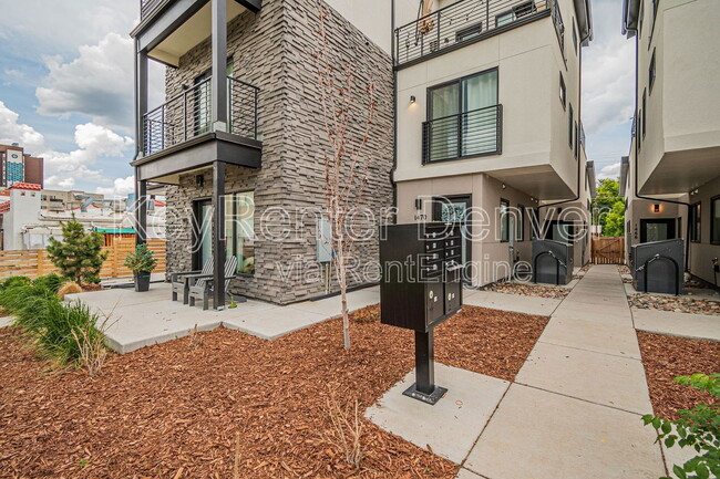 Building Photo - 1468 Yates St