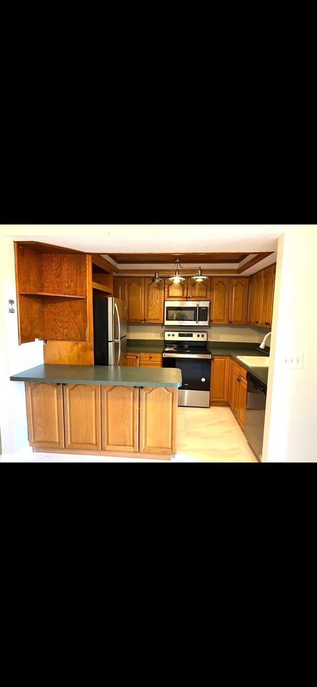 Building Photo - 4121 Oak Terrace Dr