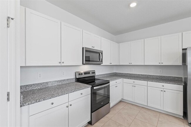 Building Photo - 516 Redbud Rd
