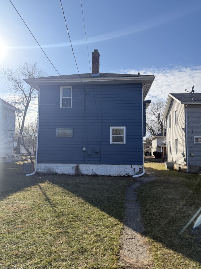 Building Photo - 3009 Holton Ave