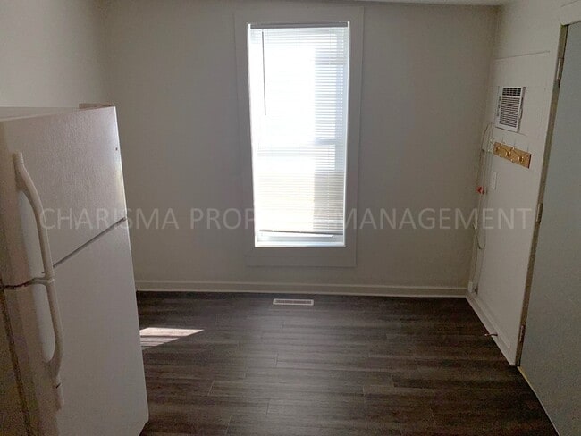 Building Photo - ONE BEDROOM LOCATED IN DOWNTOWN SIOUX FALLS.