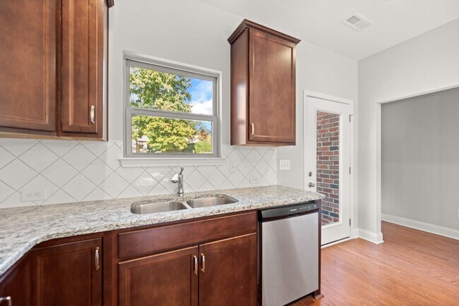 Building Photo - Spacious Home with Loft & 2-Car Garage in Prime Location in Hardin Valley school district!