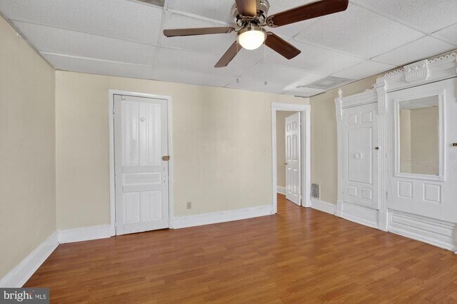 Building Photo - 4034 Baring St