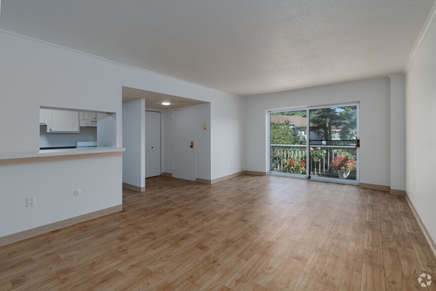 2BR, 1BA — 932SF - Living Room - Kendall Crossing