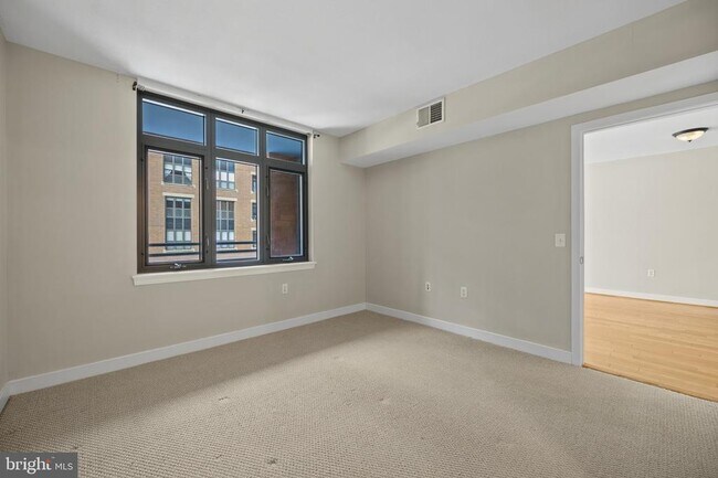 Building Photo - 1117 10th St NW