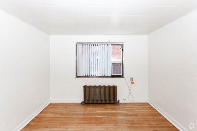 1BR, 1BA - 750 SF - Morewood Court