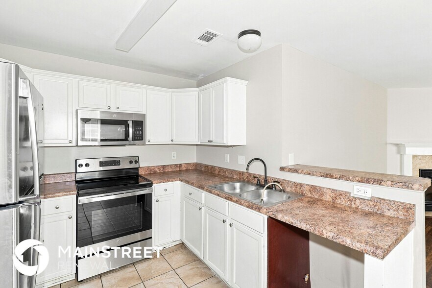 Building Photo - 10202 Sterling Ridge Dr