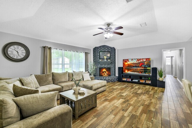 Building Photo - 710 Razee Ct