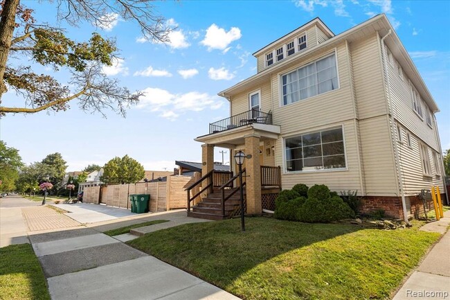 Building Photo - 1411 Wayburn St
