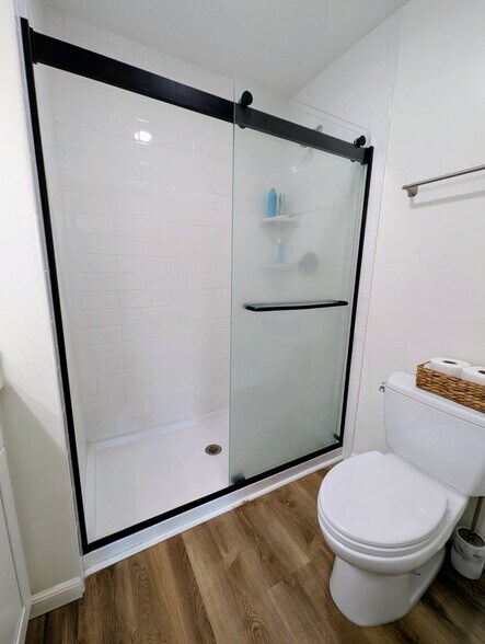 Building Photo - 49 Showers Dr