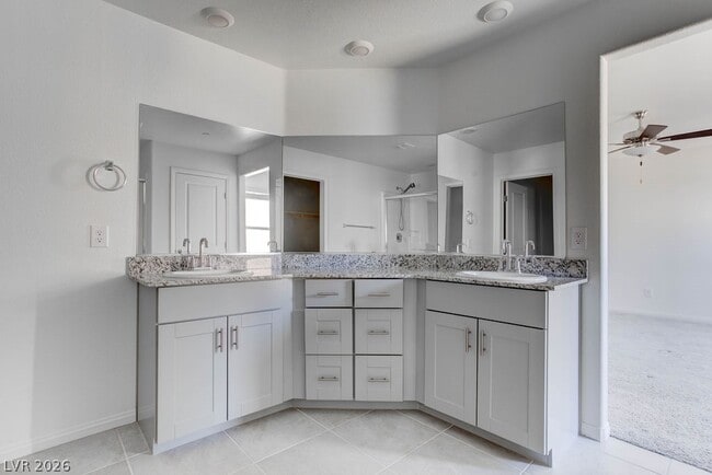 Building Photo - 10944 Meridian Flds Ave