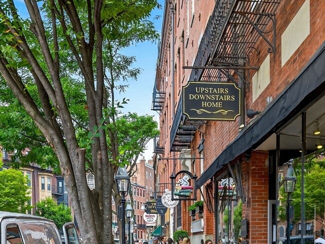 Building Photo - 93 Beacon St