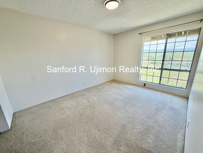 Building Photo - 94-105 Luluka Place #J202