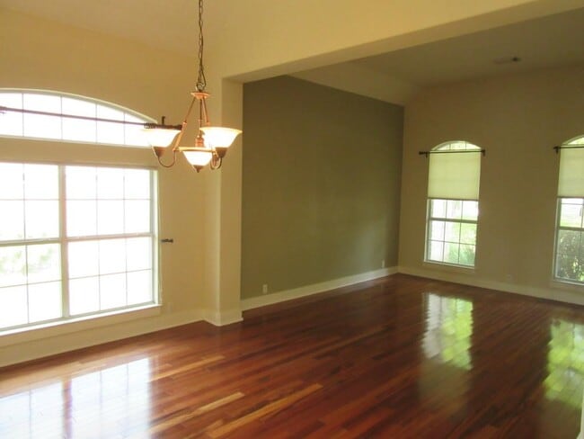 Building Photo - 3908 Michael Neill Dr