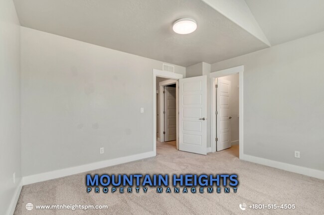 Building Photo - 3727 N 900 W