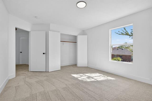 Building Photo - 4241 Meadowknoll Dr