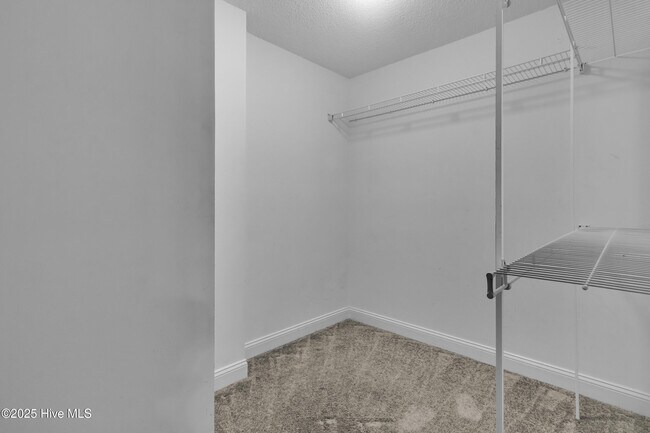 Building Photo - 146 Monterey Cir