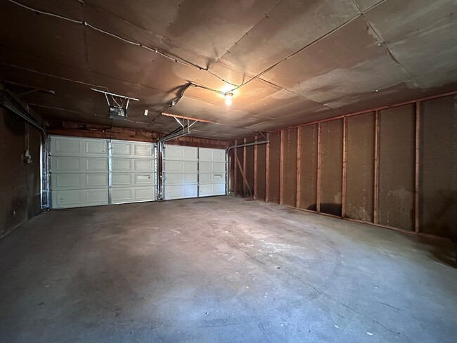 Building Photo - Updated 3 bedroom house in Webster City $1...