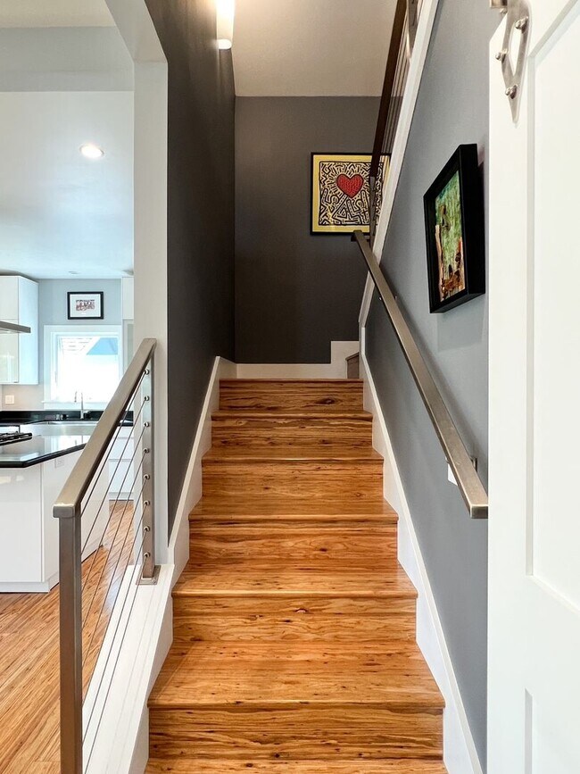 Building Photo - Fully Furnished Modern Home in the Desirable Alphabet Streets