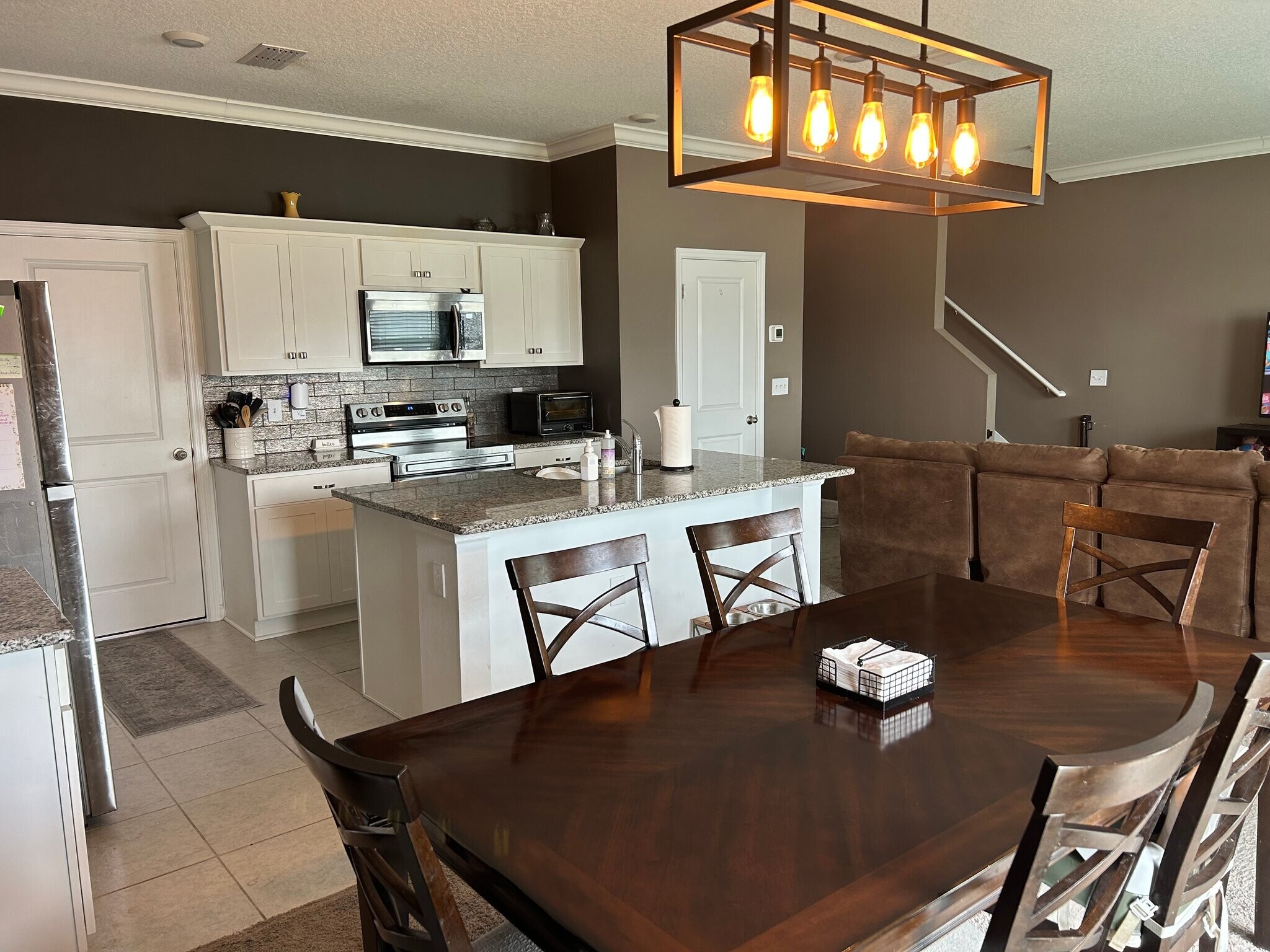 Building Photo - 8752 Sportsman Lp