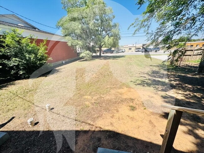 Building Photo - 1514 Texas Ave