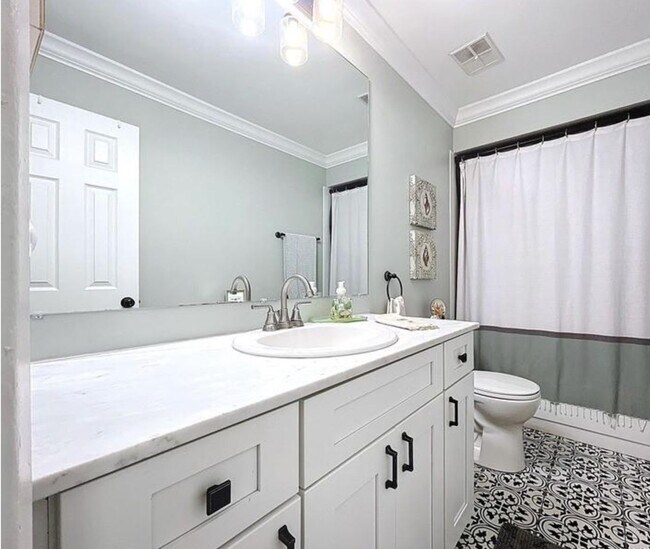 Building Photo - South Tampa RV + Boater’s dream!