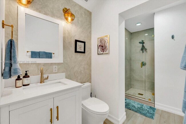 Building Photo - 8225 NE 8th Ct