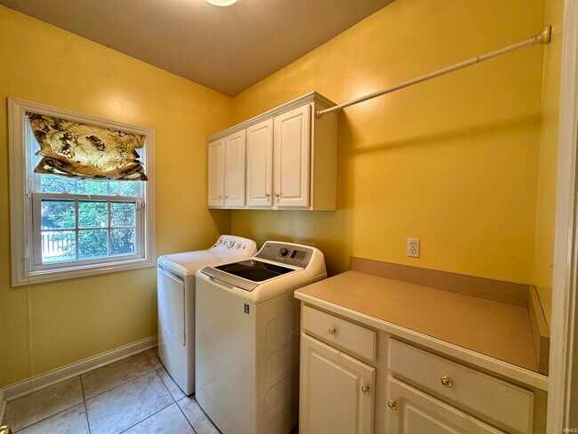 Building Photo - 4595 Prescott Dr
