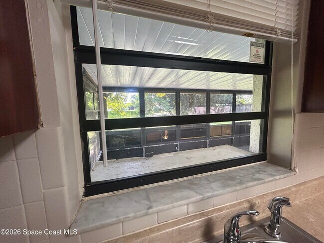 Building Photo - 843 Emden Ave NW