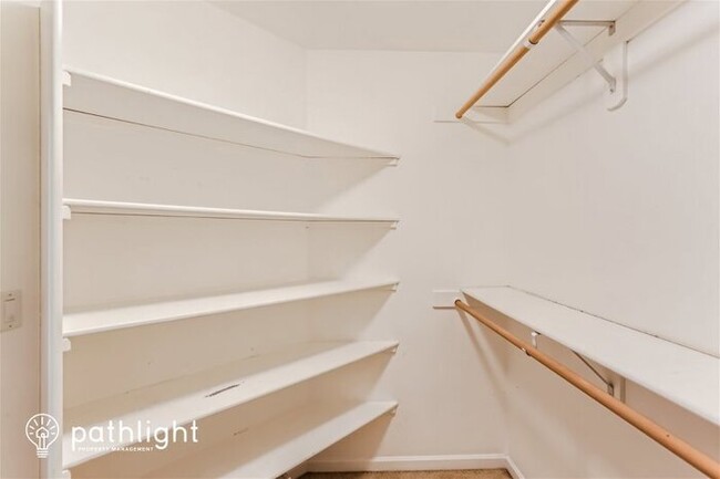 Building Photo - 5320 Southeast Frances Court, Hillsboro, O...