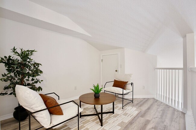 Building Photo - 696 Seabrook Ct