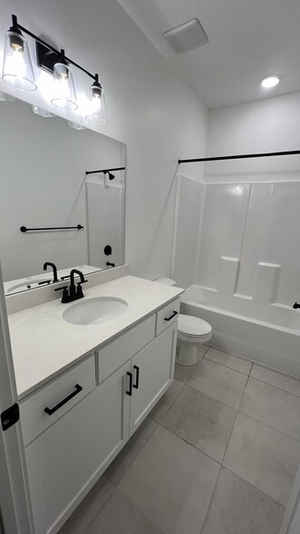 Building Photo - 594 S 900 W