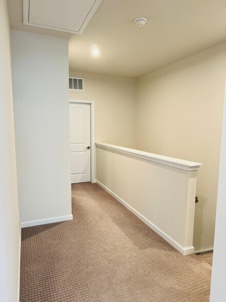 Building Photo - 529 Madison Falls Ct