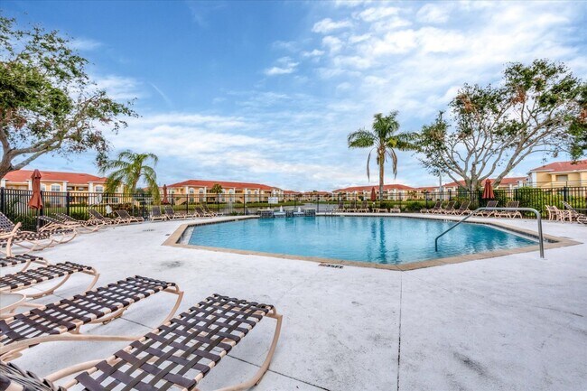 Building Photo - 1015 Villagio Cir