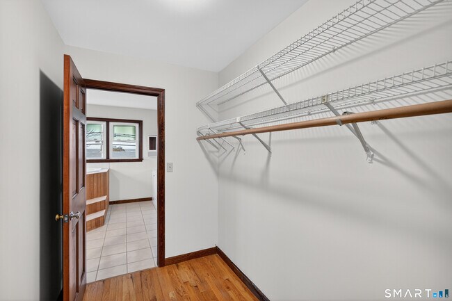 Building Photo - 82 Limewood Ave