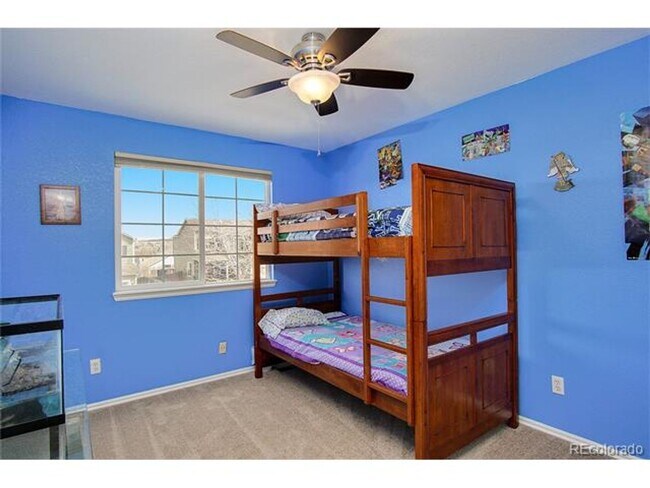 Building Photo - Beautiful single family home with 4 bed an...