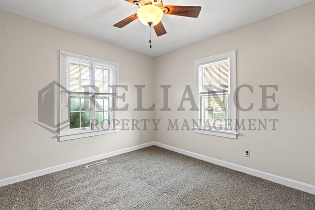 Building Photo - 216 S Meridian Ave