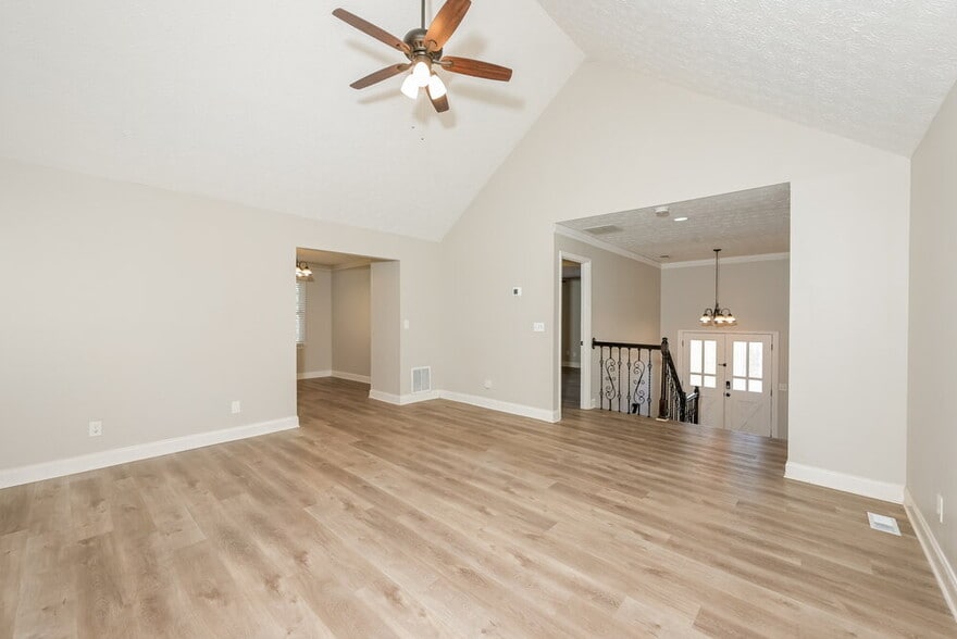 Building Photo - 1218 Raleigh Way NW